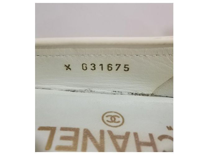 Mocassini con Logo CC di Chanel Bianco - vista 10