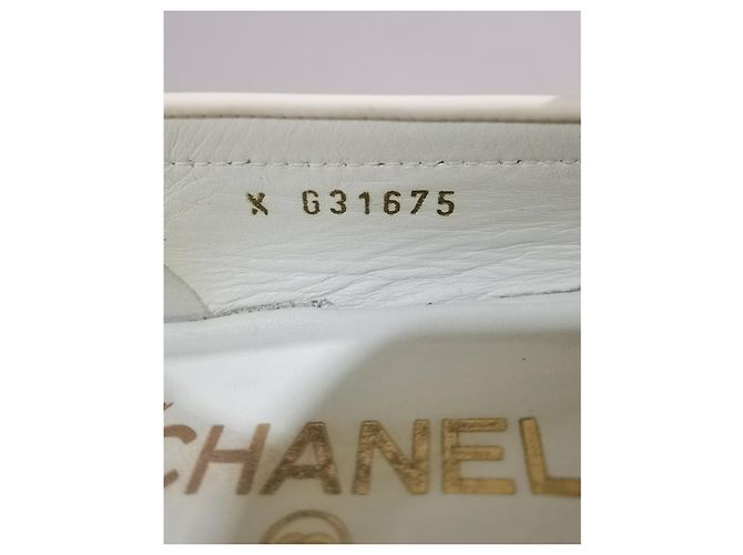Mocassini con Logo CC di Chanel Bianco - vista 11