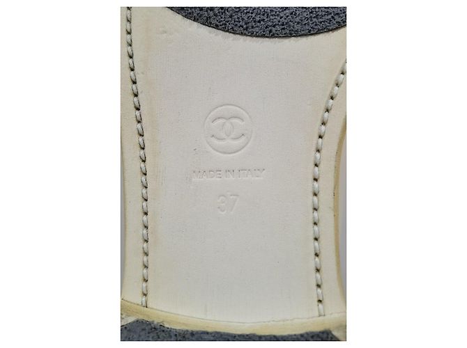 Mocassini con Logo CC di Chanel Bianco - vista 13