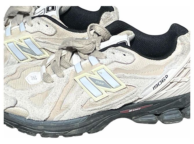 Sneakers New Balance 1906D Beige Nero - vista 2