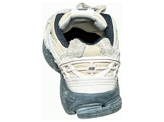 Sneakers New Balance 1906D Beige Nero - vista 5