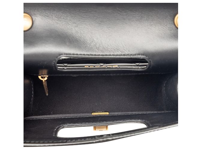 Chanel Mini Nera Trapuntata in Vernice Grafica Catch Flap Nero - vista 4