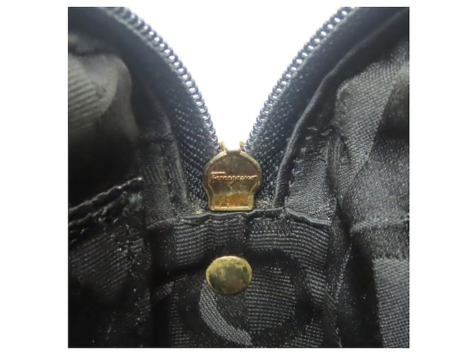 Borsa a Spalla Vara di Salvatore Ferragamo Nero - vista 26