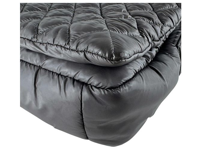 Bolso de Hombro de Nylon Chanel Coco Cocoon Castaño - vista 9