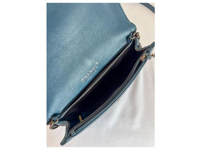 Borsa Chanel Boy blu scuro in pelle - vista 8
