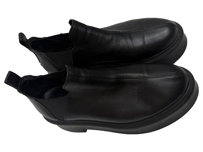 The Row Robin Flatform Ankle Boots in Black Leather - view 5