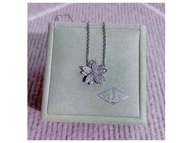 Van Cleef & Arpels Colar Lotus em ouro branco e diamantes Prata - vista 2