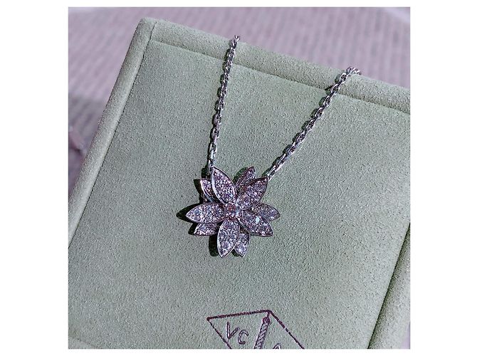 Van Cleef & Arpels Colar Lotus em ouro branco e diamantes Prata - vista 6