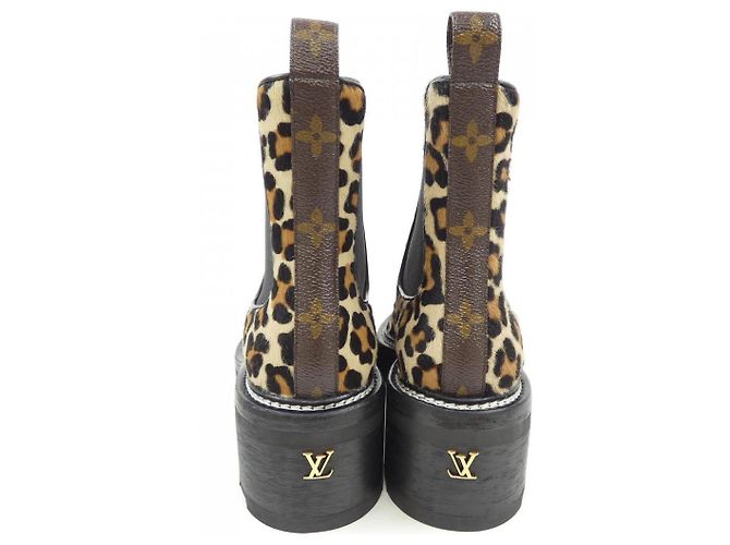 Botas Louis Vuitton Línea Bobourg Castaño - vista 5