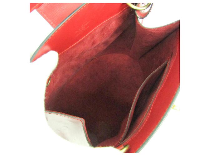 Borsa a Spalla Cluny Louis Vuitton in Pelle Epi Rosso - vista 3