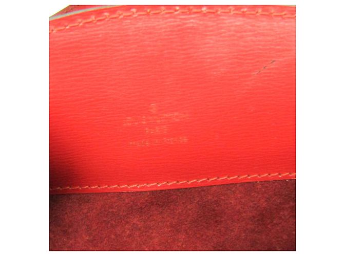 Borsa a Spalla Cluny Louis Vuitton in Pelle Epi Rosso - vista 4