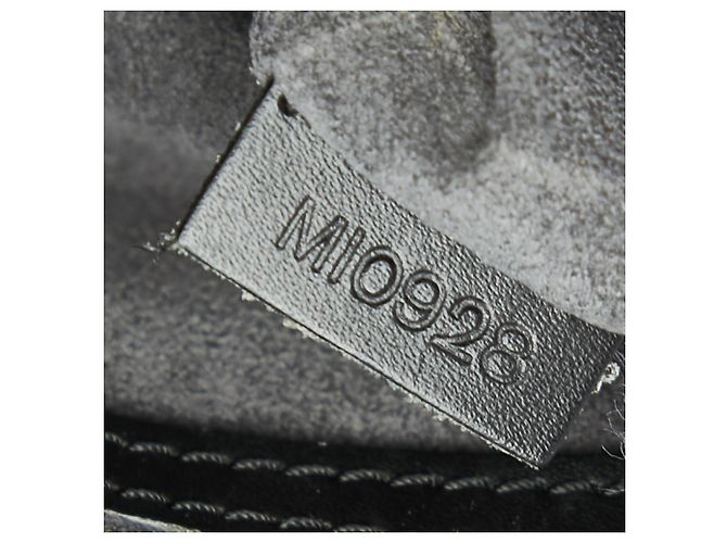 Borsa Alma Epi di Louis Vuitton Nero - vista 10