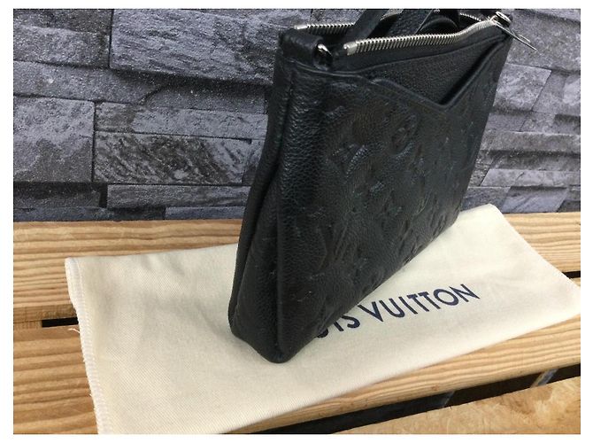 Louis Vuitton Pallas BB Empreinte Pelle Nera Nero - vista 3