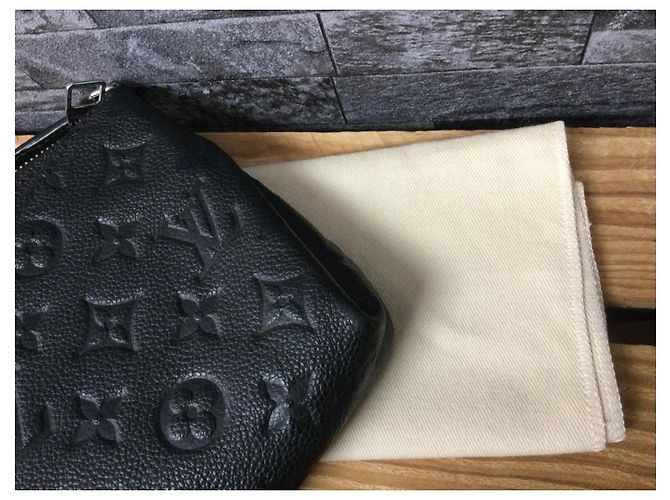 Louis Vuitton Pallas BB Empreinte Pelle Nera Nero - vista 4