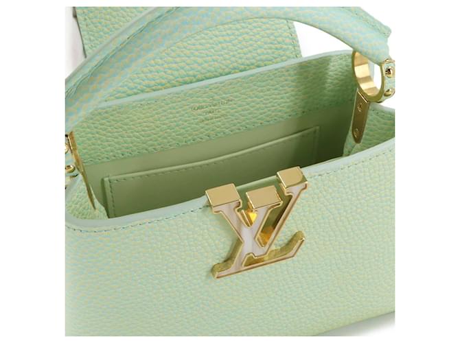 Borsa Capucines MINI Louis Vuitton Verde - vista 8