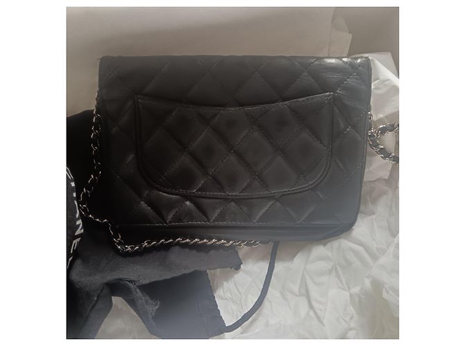 Wallet On Chain Cartera Chanel con cadena de piel de cordero negro - vista 3
