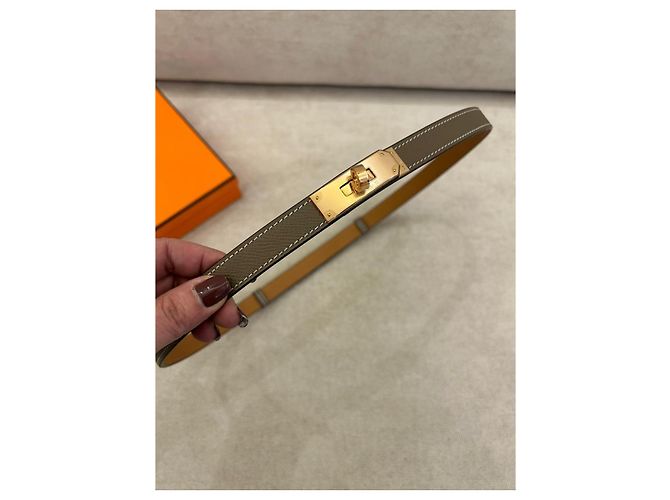 Hermès Kelly 18 Gürtel Epsom Kalbsleder Étoupe Roségold Grau - Ansicht 2