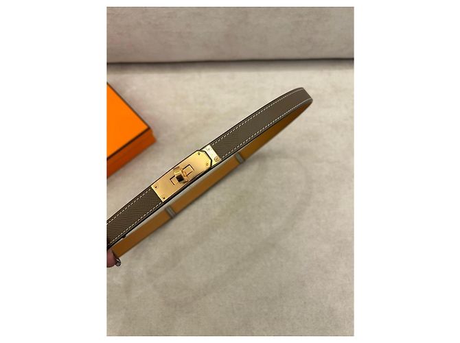 Hermès Kelly 18 Gürtel Epsom Kalbsleder Étoupe Roségold Grau - Ansicht 7