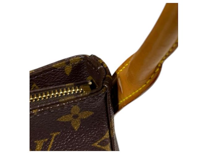 Borsa a Spalla Looping MM Monogramma Louis Vuitton Marrone - vista 13