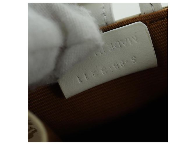 Céline Charm per borsa in tela Macadam Micro Vertical CELINE PVC Bianco Oro Auth 175660M D'oro - vista 19