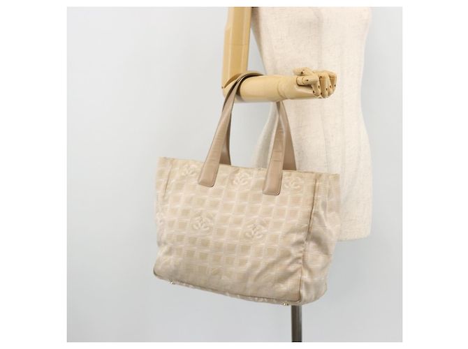 CHANEL Nuova linea da viaggio Borsa a mano in nylon beige oro CC Auth BA12132 D'oro - vista 23