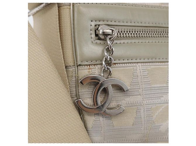 CHANEL Nuova linea da viaggio Borsa a spalla in nylon beige CC Auth ka3980A - vista 14