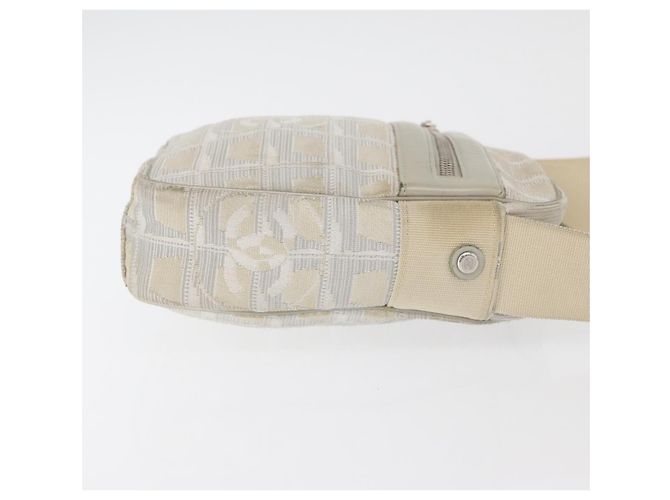CHANEL Nuova linea da viaggio Borsa a spalla in nylon beige CC Auth ka3980A - vista 4