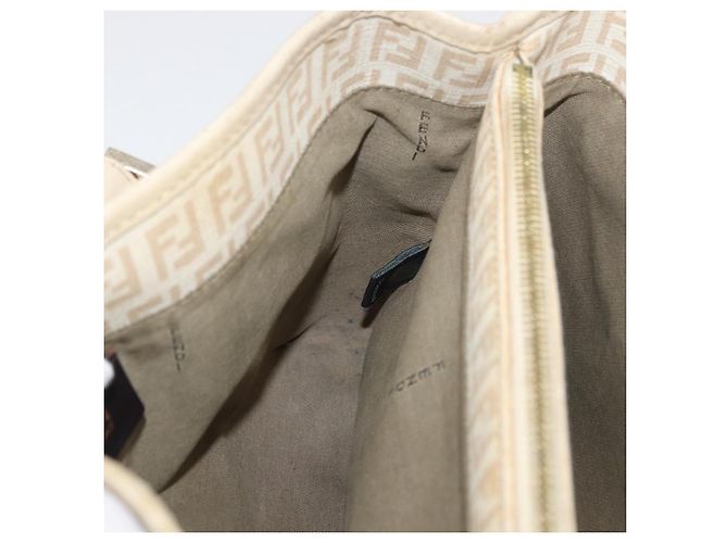 Borsa a mano in tela Zucchino FENDI avorio e oro Auth 175493 - vista 16