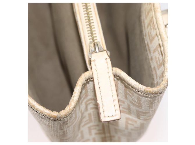 Borsa a mano in tela Zucchino FENDI avorio e oro Auth 175493 - vista 21