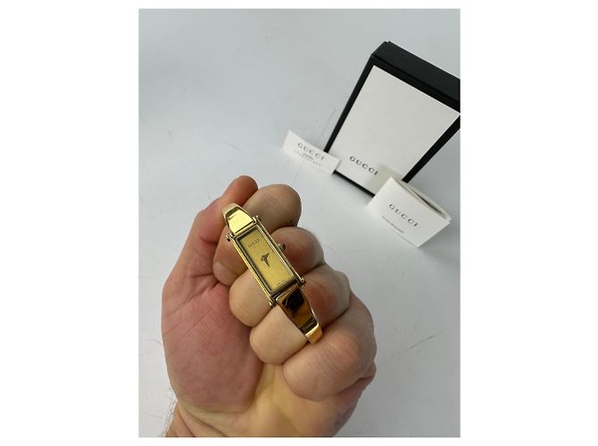 Vintage Gucci vergoldete Quarz-Uhr mit Pferdebit - Ansicht 5