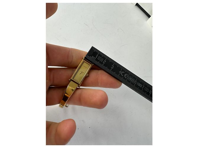 Vintage Gucci vergoldete Quarz-Uhr mit Pferdebit - Ansicht 8