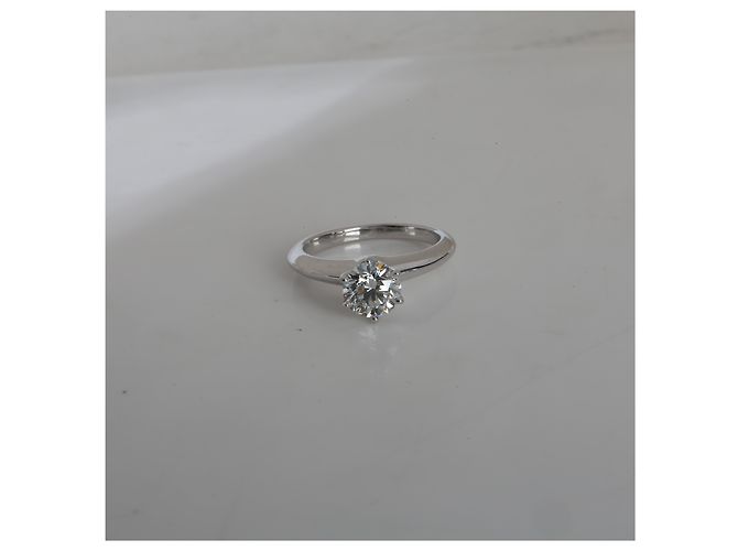 Tiffany & Co. Verlobungsring mit 0,97 ct rundem Brillanten - Ansicht 7