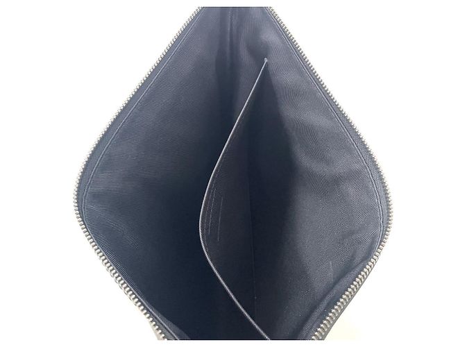 Borsa Pochette Discovery Monogram Eclipse di Louis Vuitton Monogramma - vista 6