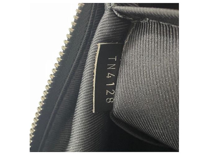 Borsa Pochette Discovery Monogram Eclipse di Louis Vuitton Monogramma - vista 8