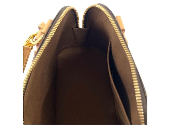 Bolso Alma BB Louis Vuitton Monograma - vista 6