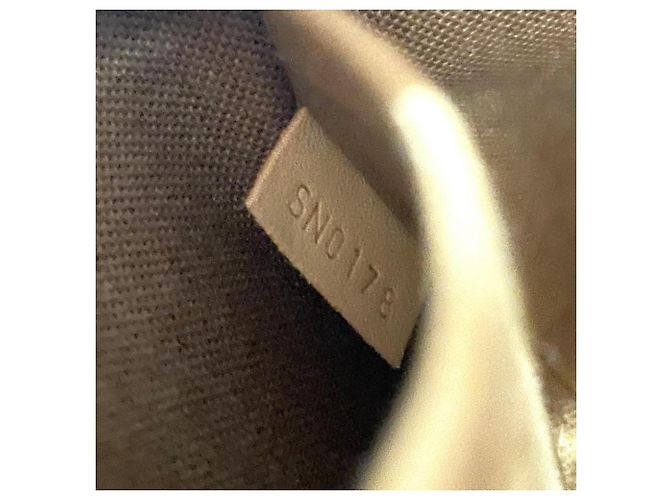 Bolso Alma BB Louis Vuitton Monograma - vista 7