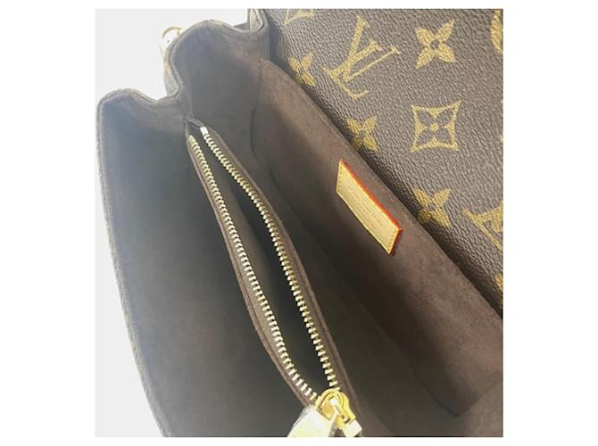 Borsa a Spalla Pochette Metis EW Louis Vuitton Marrone - vista 6
