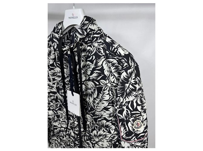 Giacca con cappuccio tropicale nera e bianca Moncler Nero Bianco - vista 2