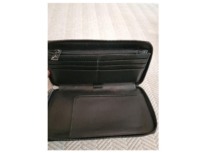 Emporio Armani Black wallet with zip closure - view 2