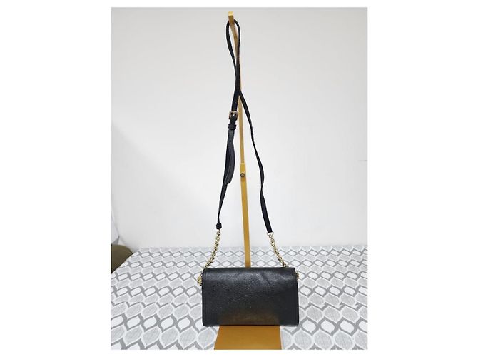 Borsa Henley in pelle nera a grana morbida di Burberry - vista 3