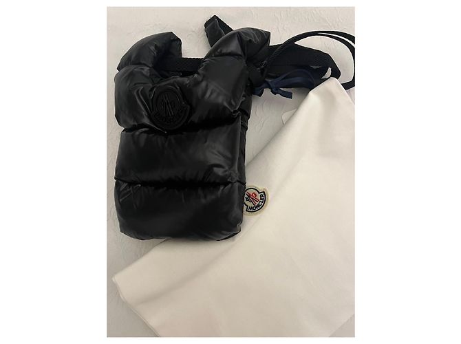 Moncler Rucksack aus schwarzem, gestepptem Nylon - Ansicht 3