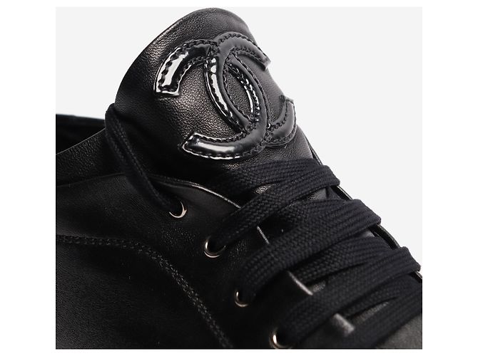 Chanel Sneakers nere con lacci - taglia EU 37,5 (UK 4,5) Nero - vista 4