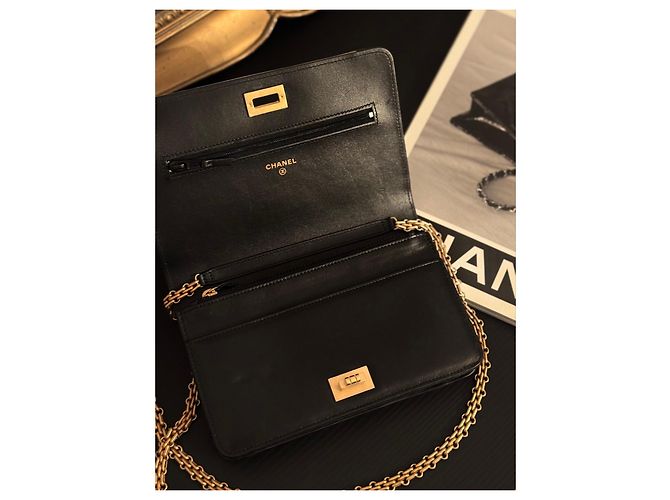 Wallet On Chain Portafoglio Chanel con catena in pelle nera dorata embossata Nero D'oro - vista 8