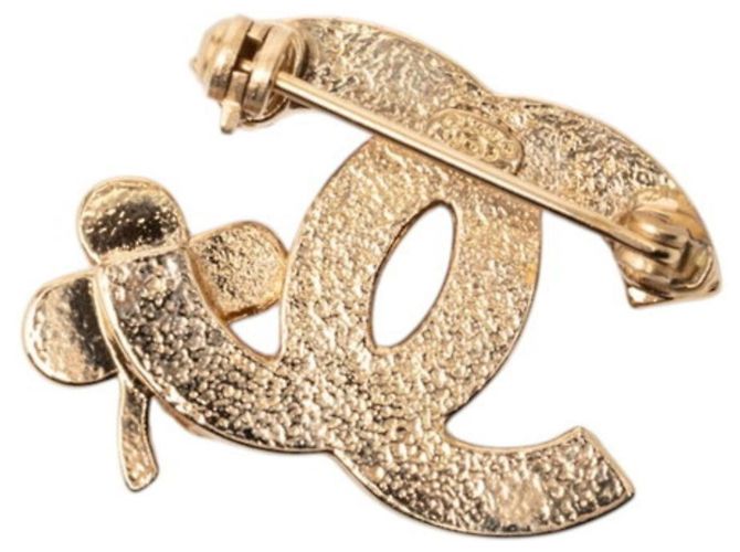 Timeless Broche Trevo Coco da Chanel Dourado - vista 2