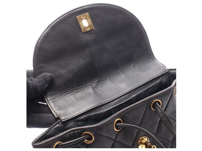 Zaino in agnello nero trapuntato Chanel - vista 6