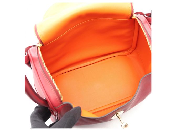 Borsa a Spalla Hermès Lindy 26 Verso Rosso Arancione Bordò - vista 3