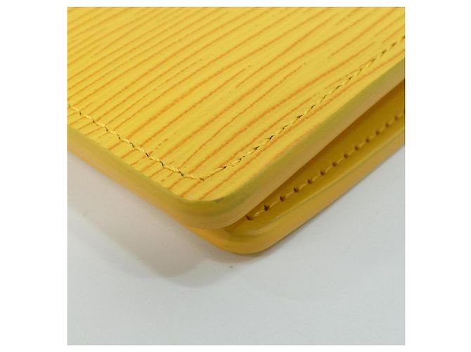 Cartera Brazza Epi Louis Vuitton Amarillo - vista 4