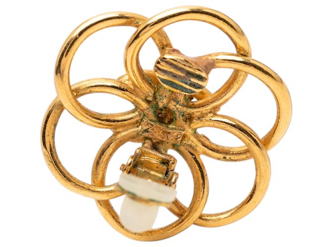 Orecchini a cerchio a forma di fiore placcati in oro CC dorato di Chanel D'oro - vista 3