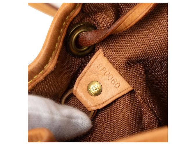 Mini Montsouris Monogramma Marrone Louis Vuitton - vista 6