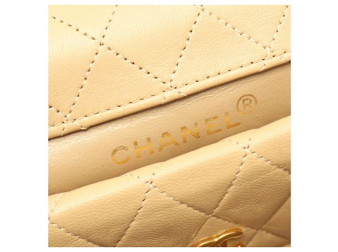 Vintage Matelassé Schultertasche von Chanel Beige - Ansicht 4